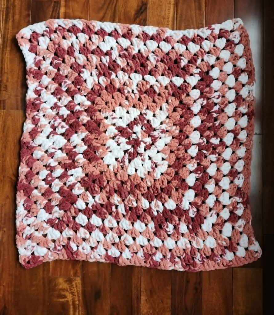 Couverture orangée pour bébé